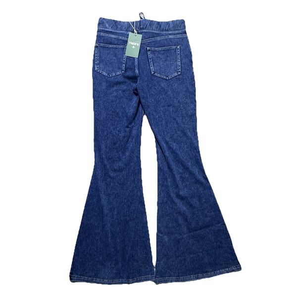 New Halara Medium Wash Flared Stretch Jeans SZ S Womens Comfort Lounge - Picture 6 of 6